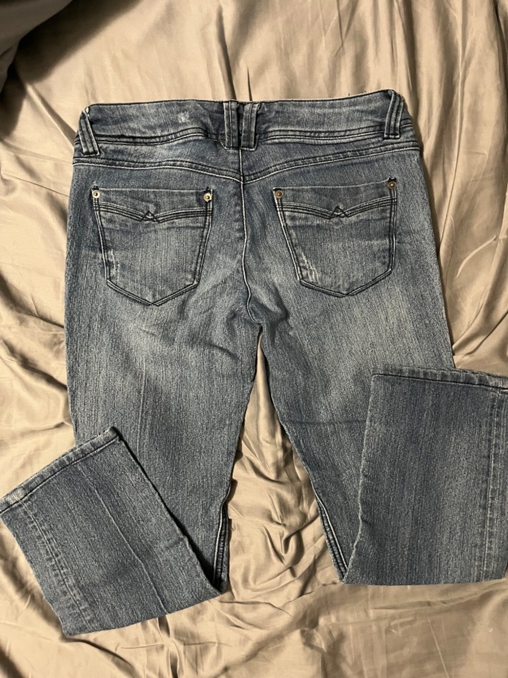 Jean capris - Picture 3 of 3